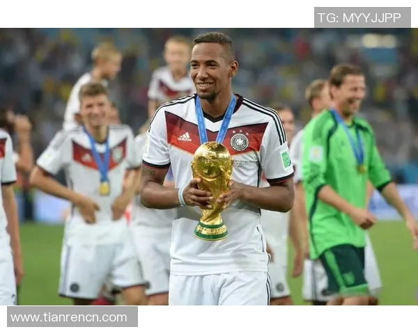 足球世界杯球星排名分析与预测揭示足球巨星的竞技状态与未来潜力