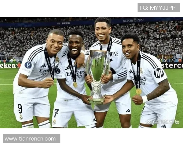 足球巨星带领球队逆袭夺冠 展现无与伦比的领袖风范和绝佳技艺